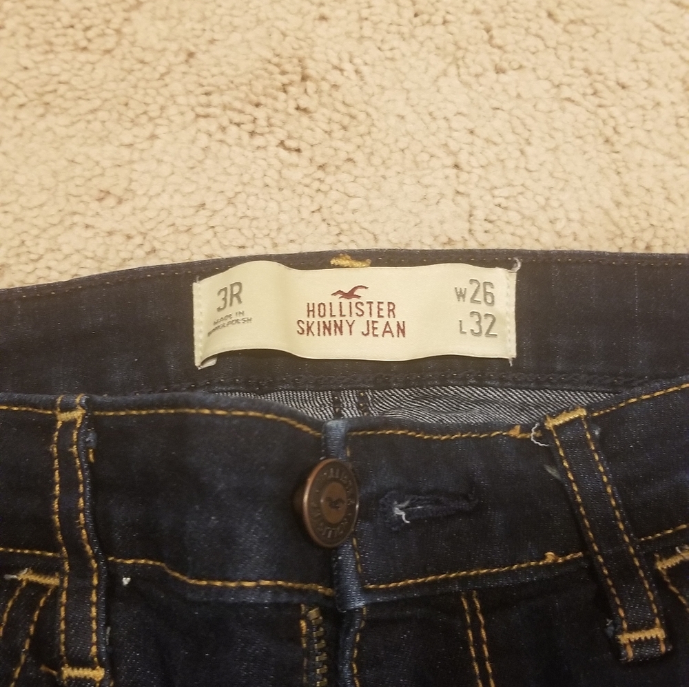 EUC Hollister size 3R